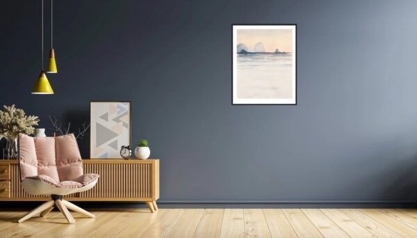 Aquarelle contemporaine inspirée de la lumière marine, réalisée en technique humide et évoquant le style de Turner. Œuvre artistique moderne et lumineuse.