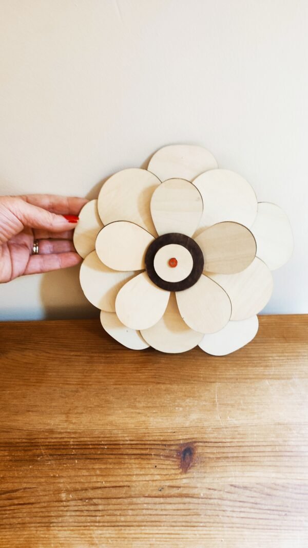 🌸 Fleur Murale en Bois – Décoration Artisanale & Élégante | Créa Coquelicot
