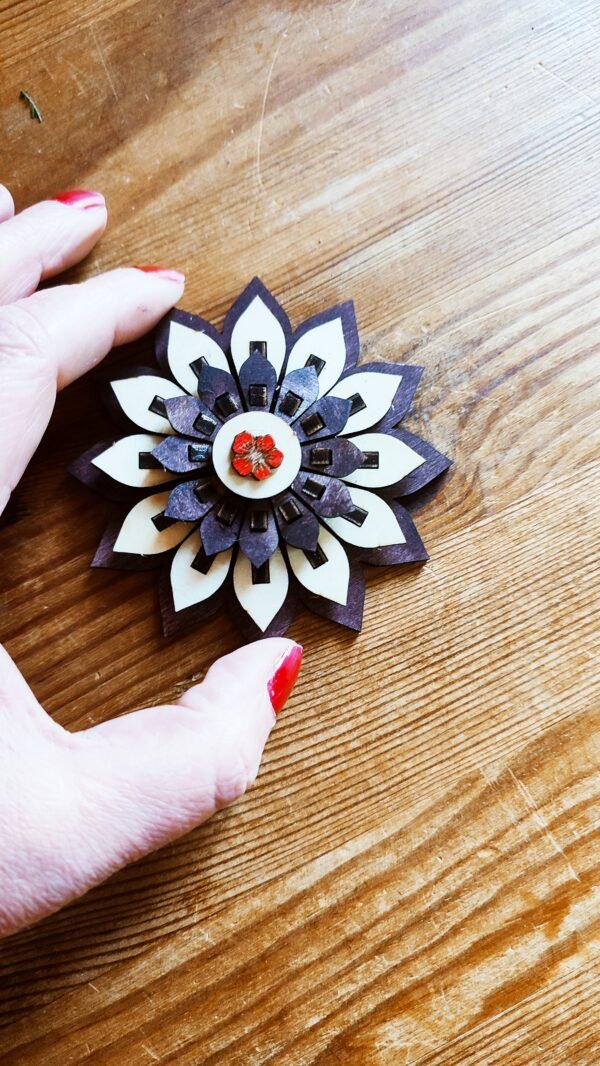 🌸 Fleur Murale en Bois – Décoration Artisanale & Élégante | Créa Coquelicot